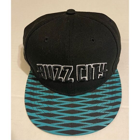NEW ERA Charlotte Hornets NBA BUZZ CITY SnapBack Hat - Picture 2 of 8